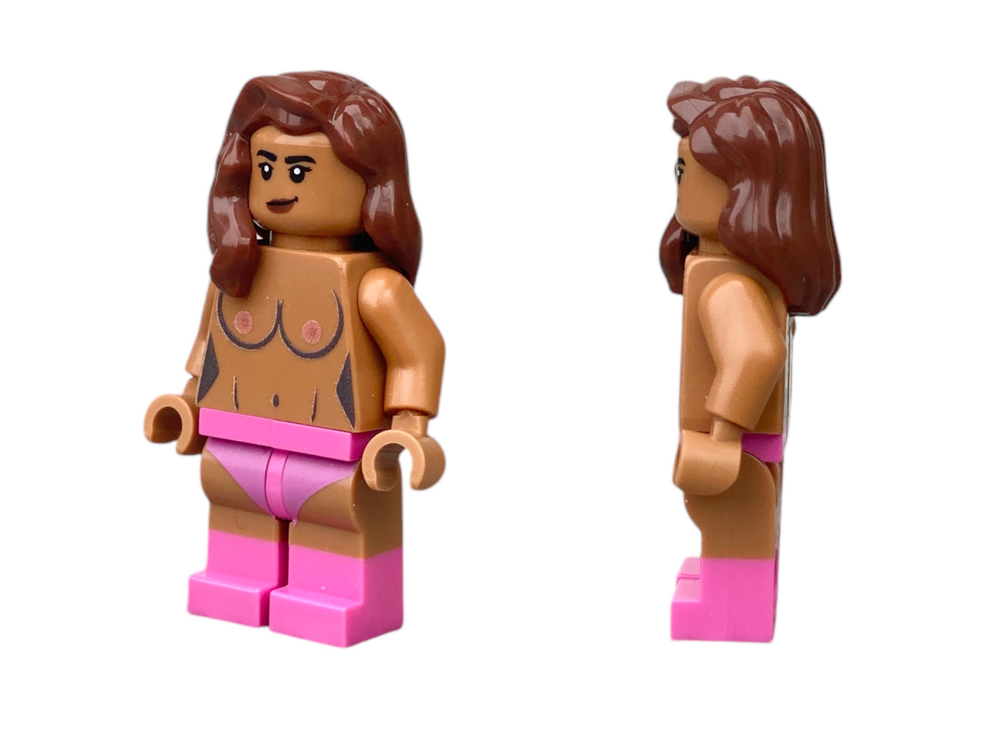 Naked building block figure with breasts - medium nougat