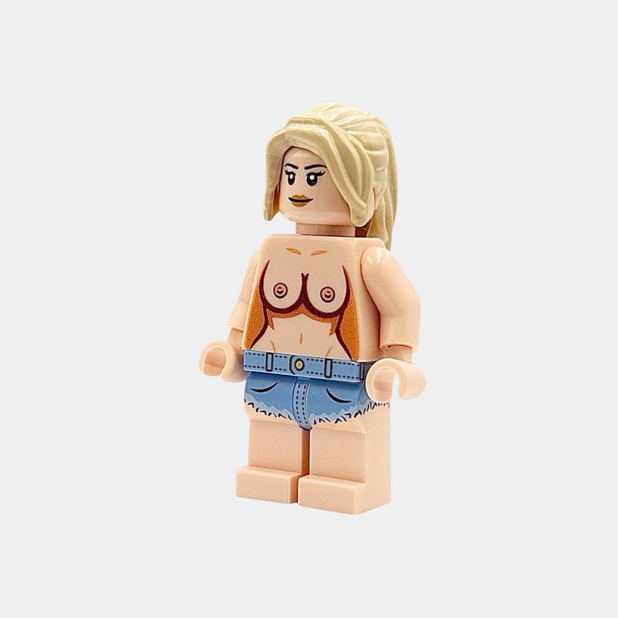 Beach Girl in Hotpants - light nougat