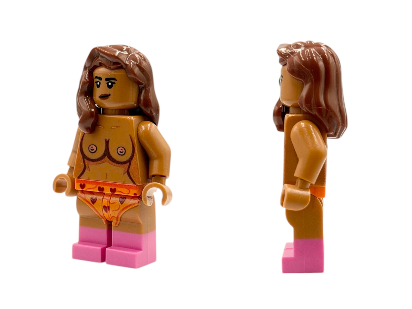 Naked building block figure with breasts - medium nougat