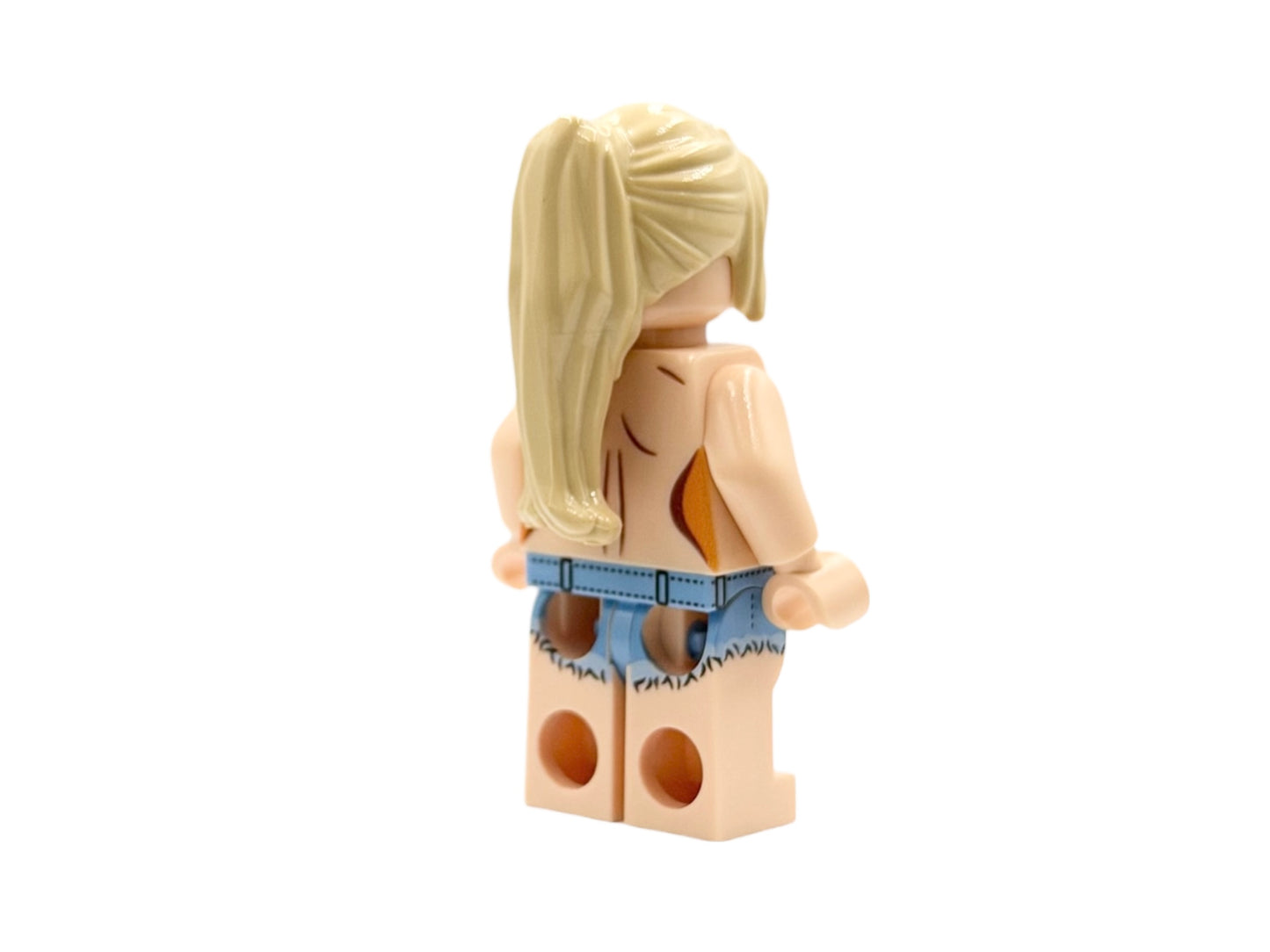 Beach Girl in Hotpants - light nougat