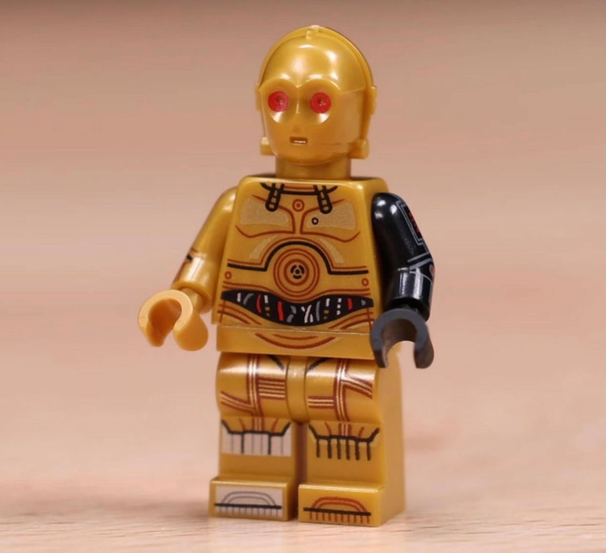 Figurine LEGO® Star Wars - Bounty Hunter C-3PO du set 75389 